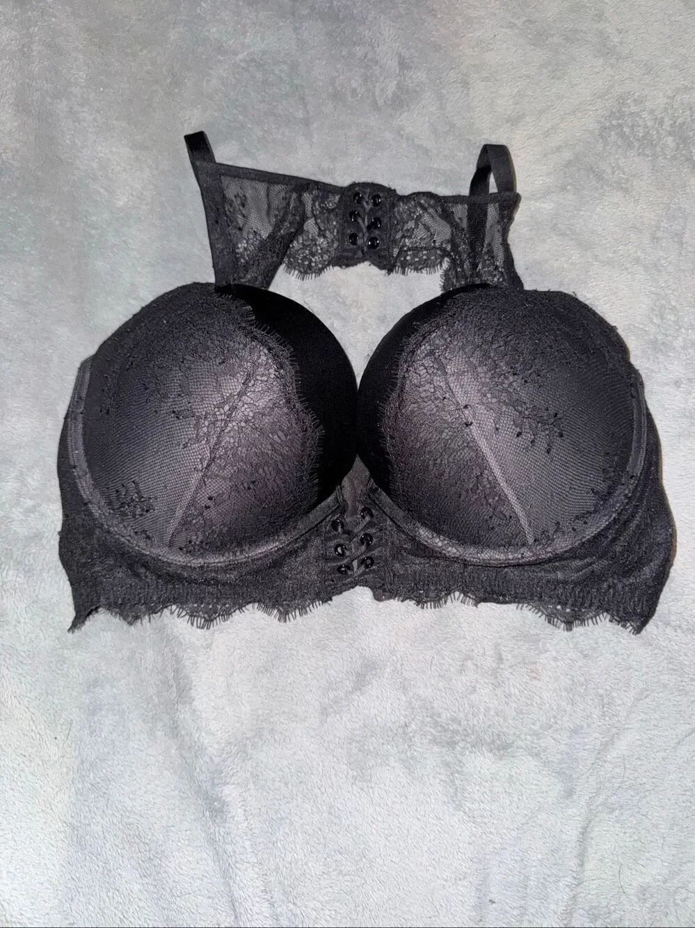 Victoria secret very sexy bra size 36DD